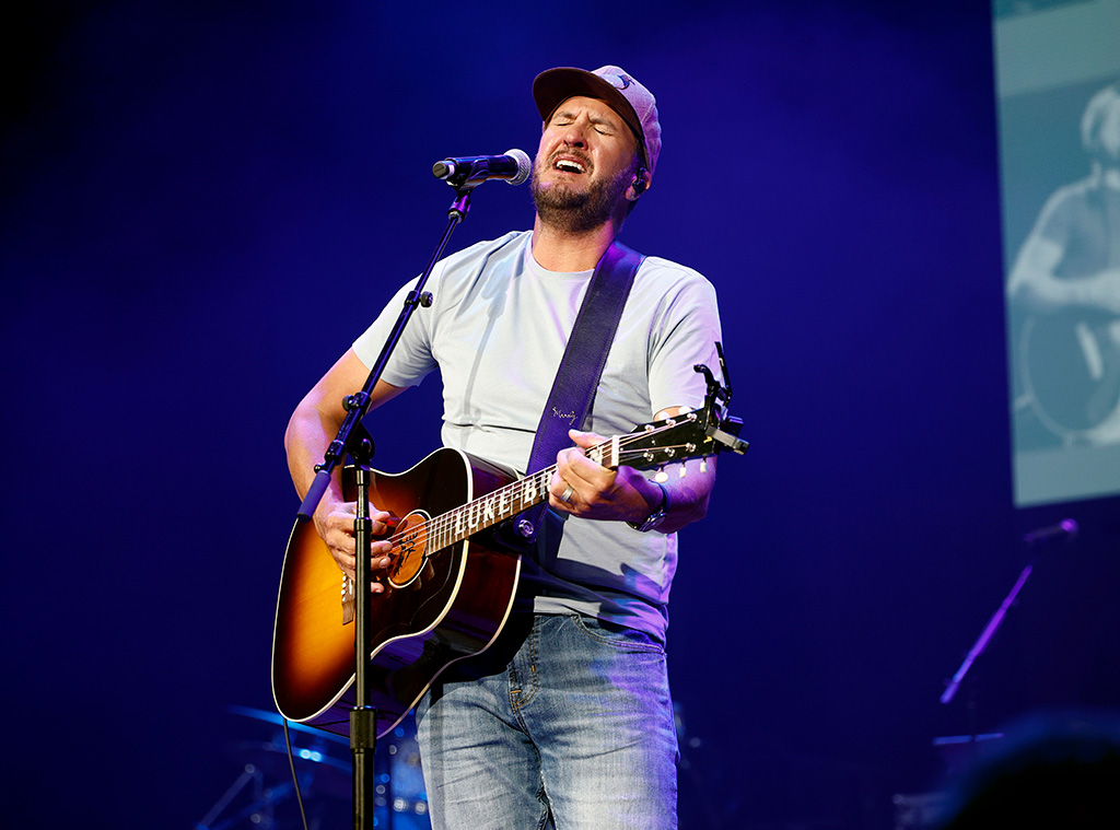 Luke Bryan hit with object during North Dakota concert