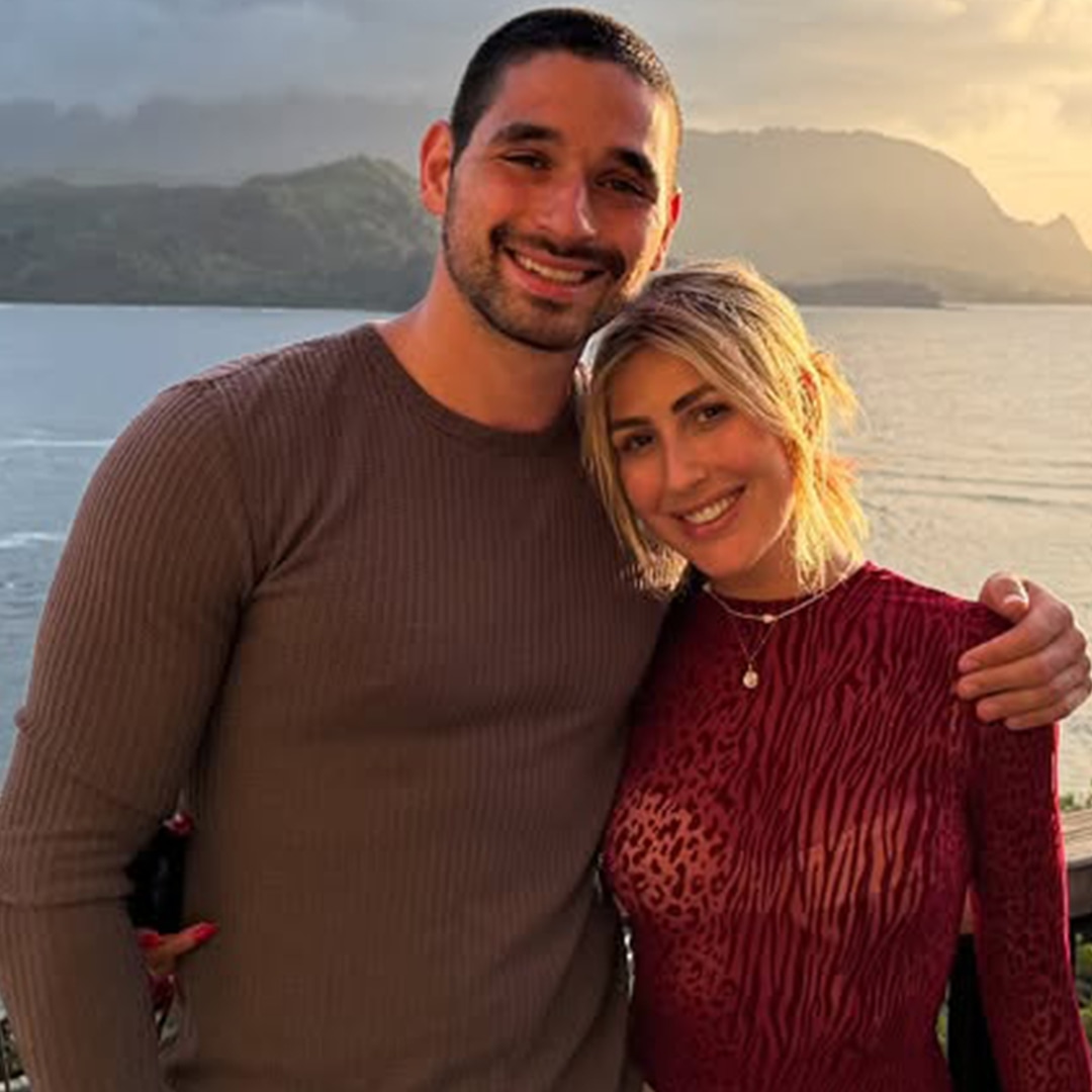 Dancing With the Stars’ Emma Slater and Alan Bersten Pack on the PDA in New Photos Dancing With the Stars’ Emma Slater and Alan Bersten Pack on the PDA in New Photos