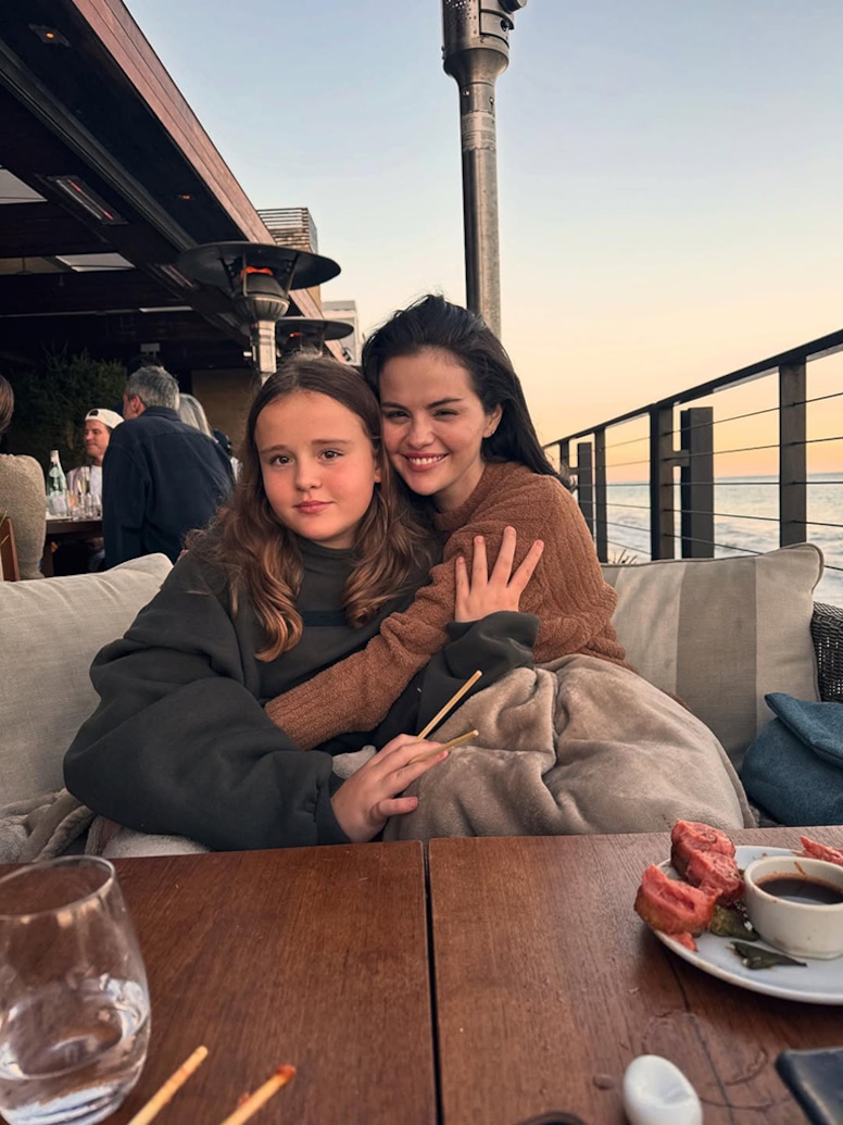 Selena Gomez, Gracie Teefey