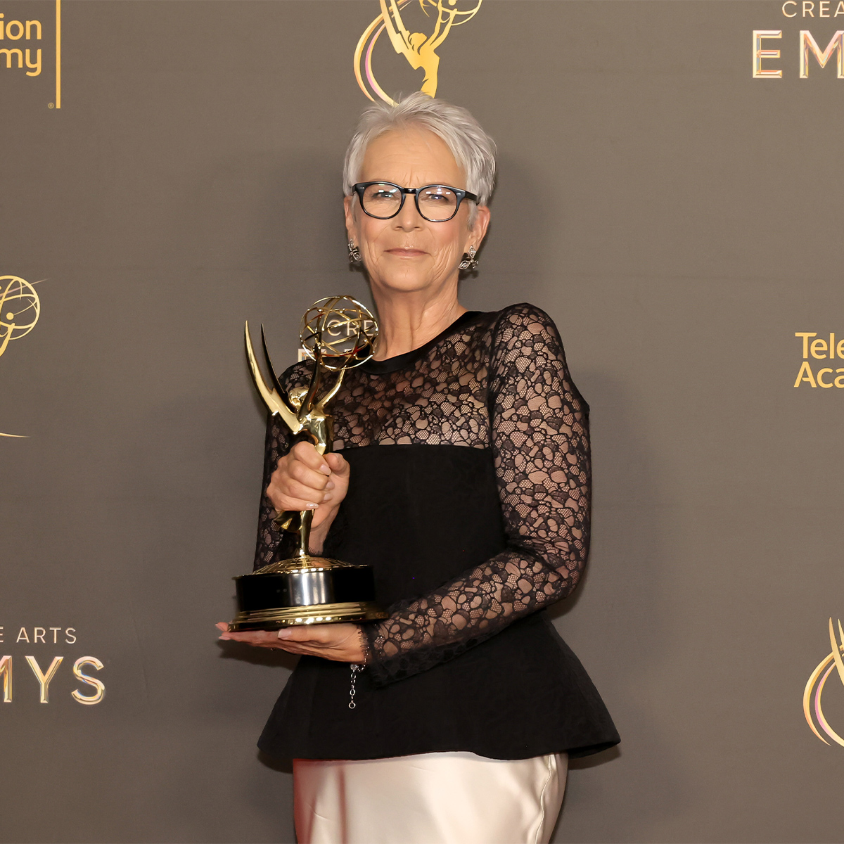 
                        Jamie Lee Curtis Reacts to Freakier Friday Fans Criticizing Her Outfit
   ...