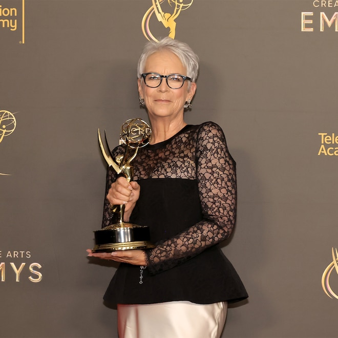 Jamie Lee Curtis attends the 76th Creative Arts Emmys Winner's Walk