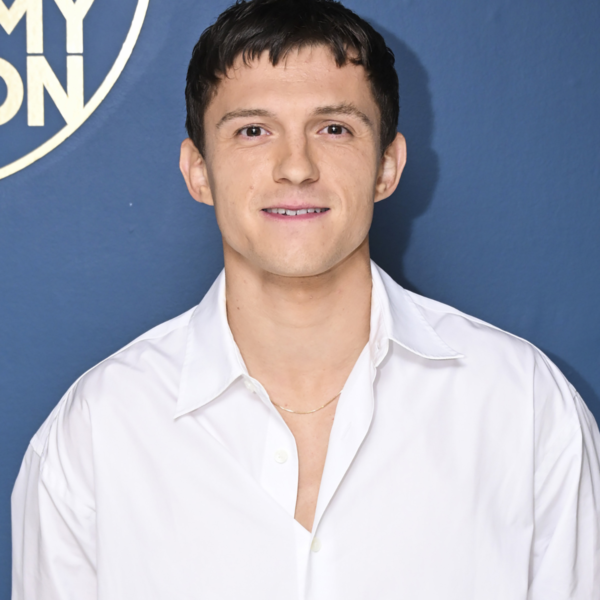 
                        Why Tom Holland's "Umbrella" Lip Sync Battle Almost Never Happened
       ...