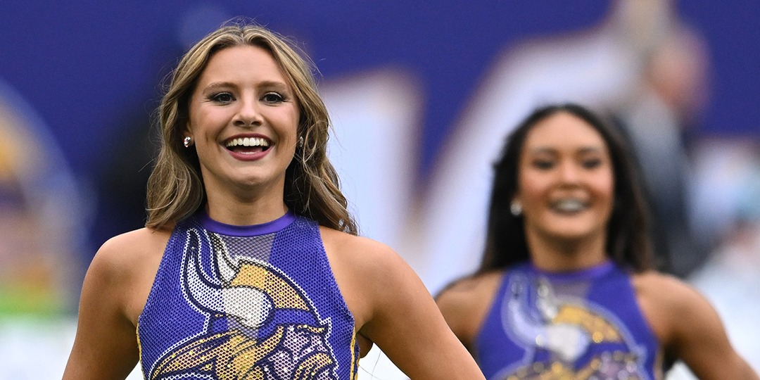 Minnesota Vikings' Male Cheerleaders Cause NFL Fan Backlash