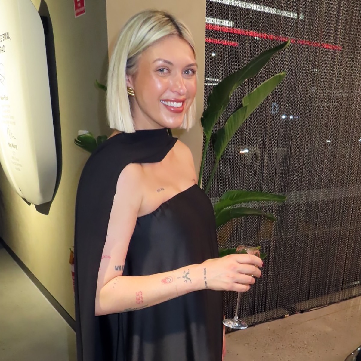 Eli Moulton, Australian Fashion Influencer, Instagram