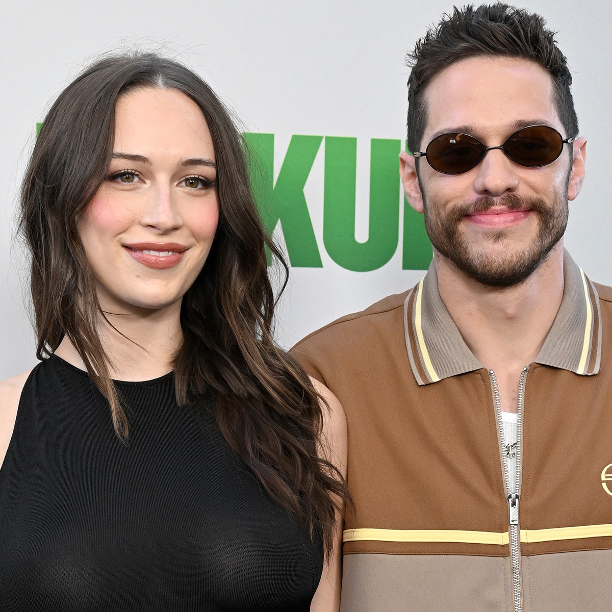 Pete Davidson's Pregnant Girlfriend Elsie Hewitt Shows Off Baby Bump