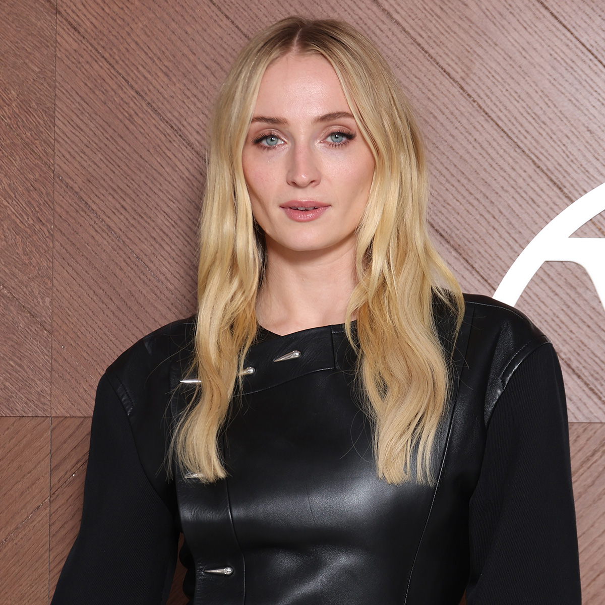 Sophie Turner Shares the Dating Habit She's "Not Proud Of"