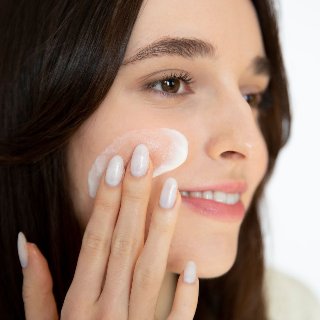 The 10 Best Korean Sunscreens to Achieve Glass Skin thumbnail