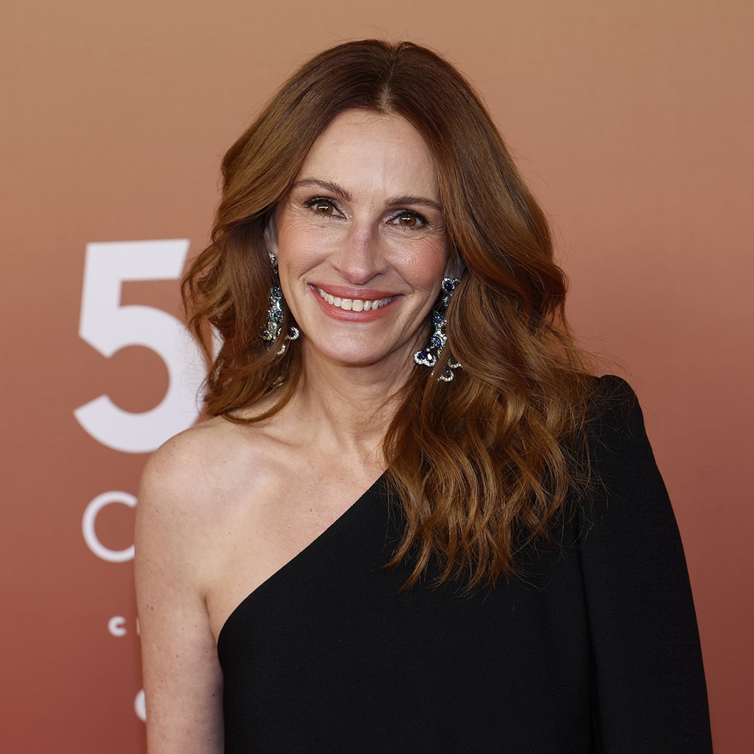 Julia Roberts Makes Rare Public Outing in Surprising Fashion Statement