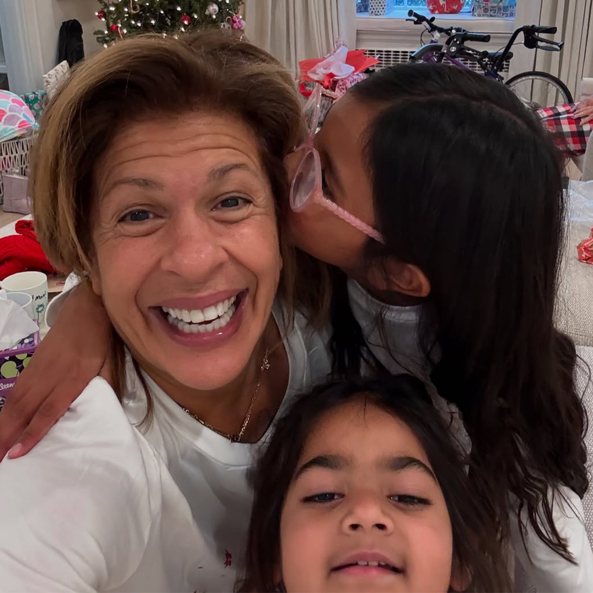 Hoda Kotb’s Today Exit: Daughters Hope and Haley Make Adorable Appearance on Last Day - E! Online