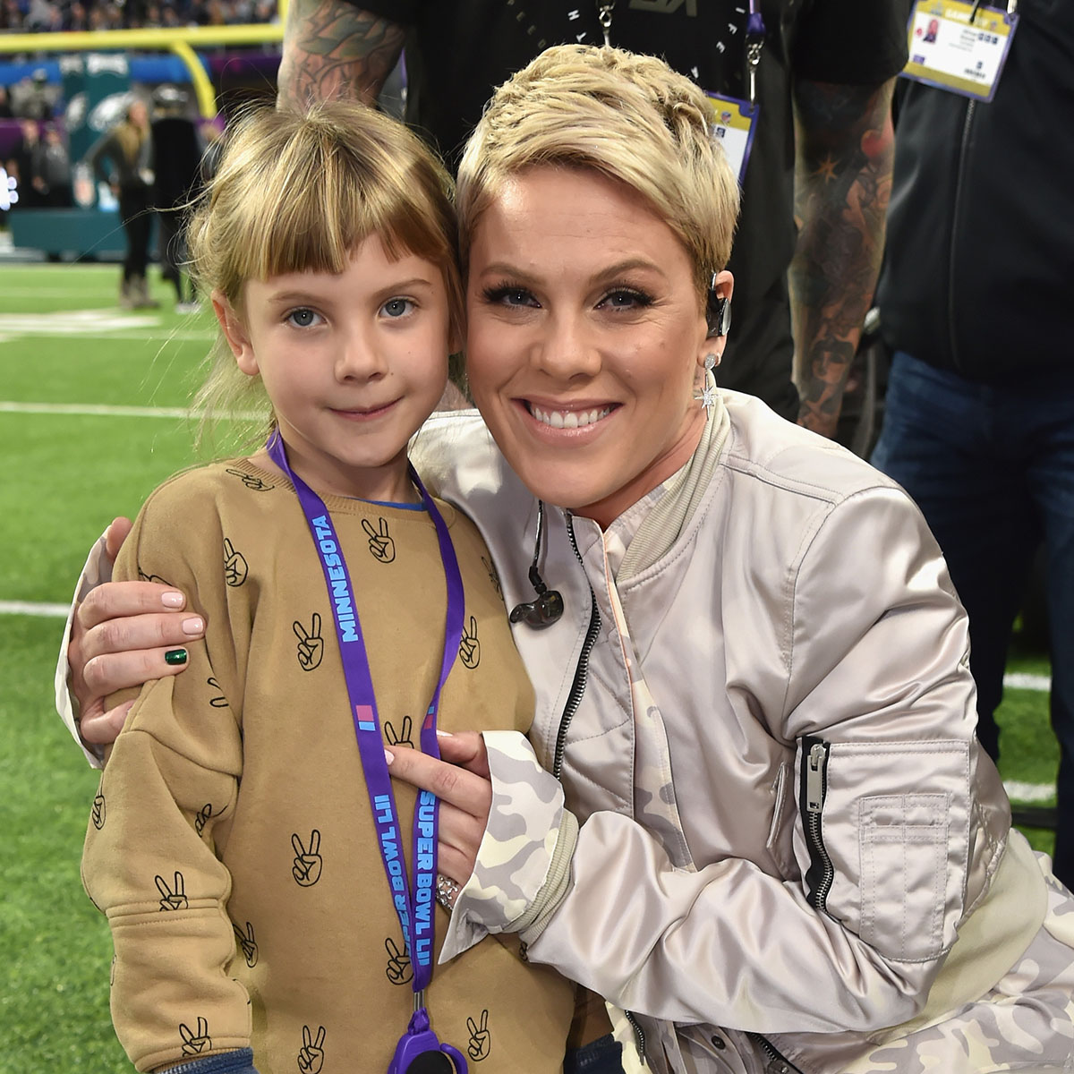 Pink, Carey Hart’s Daughter Willow’s First Day of High School Photo