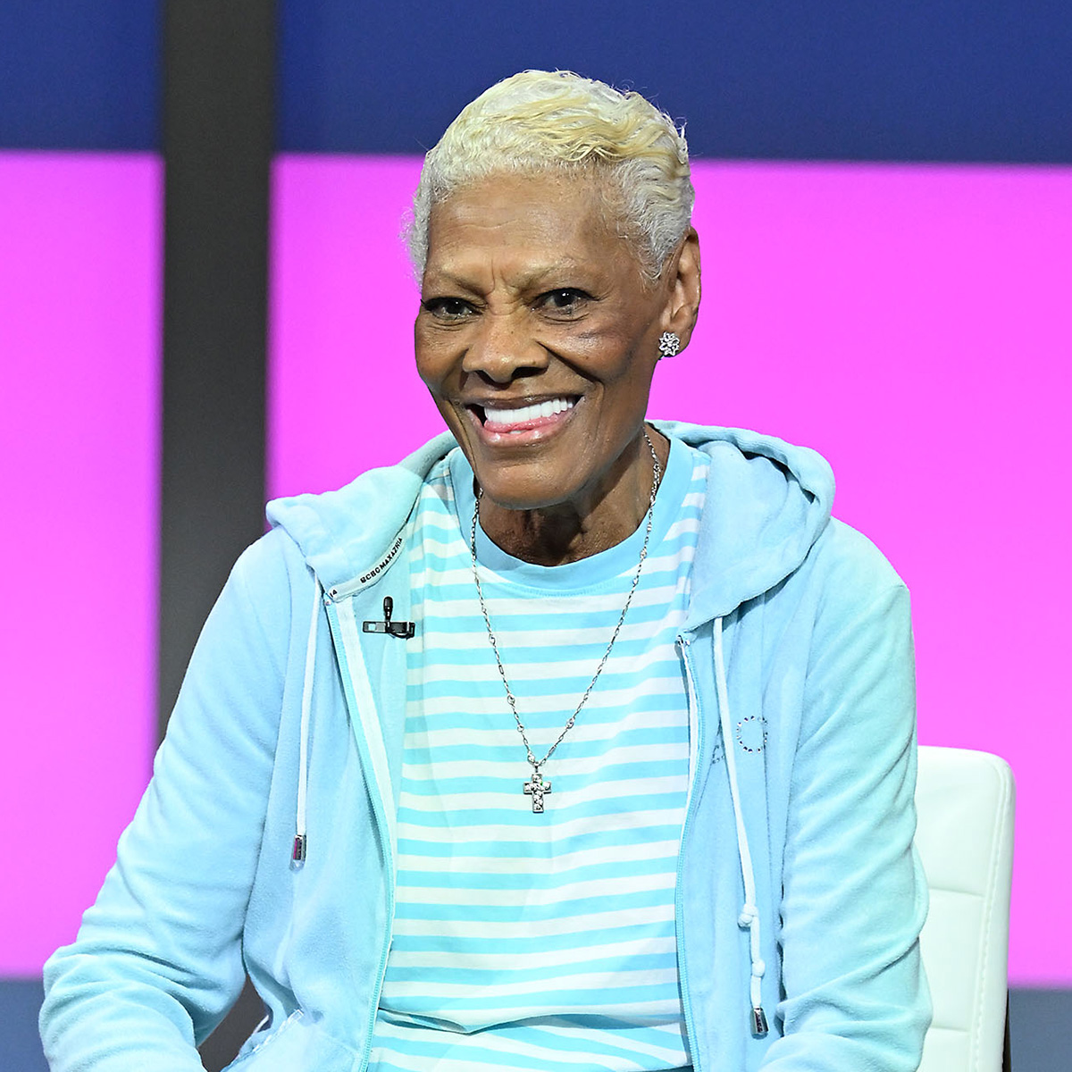 
                        Dionne Warwick Undergoes Emergency Leg Surgery
                