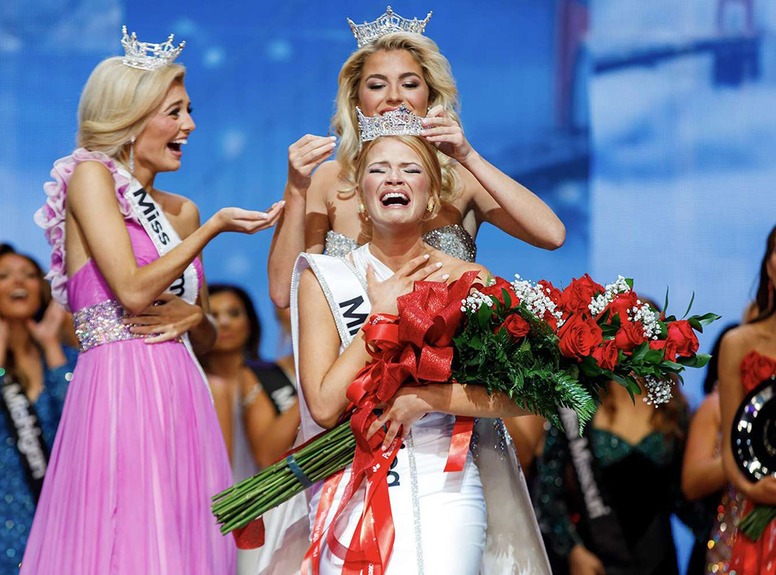 Cassie Donegan wins Miss America