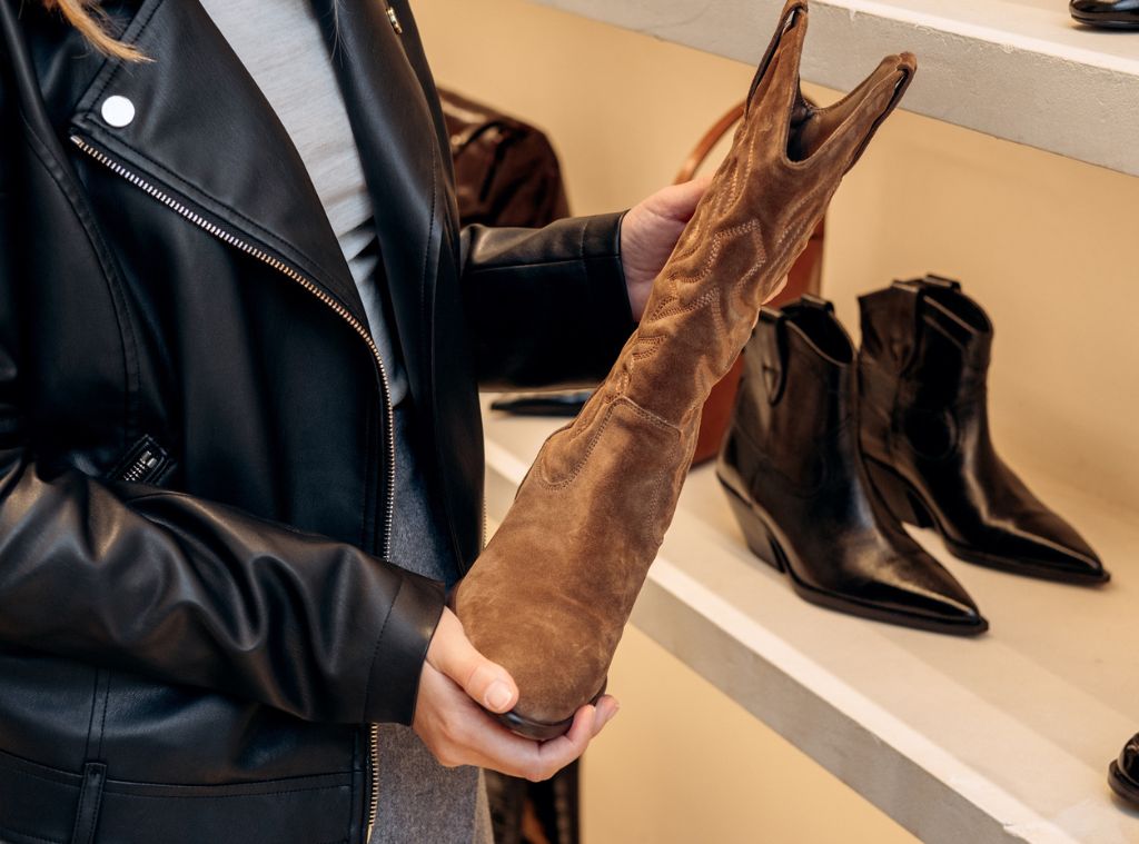 SHOP Best Fall Boots at TJ Maxx and Marshalls