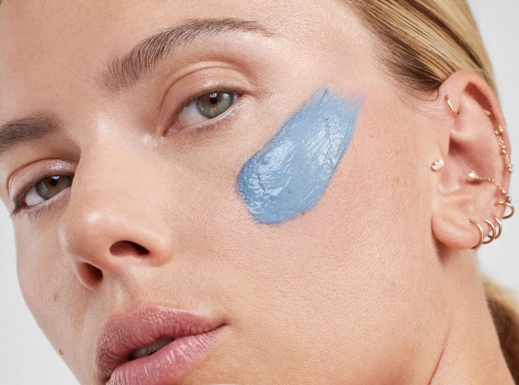 Consider Your Blackheads Gone: Everything You Need to Get Rid Of Those Suckers For Good 11 blackheads hero image.jpg
