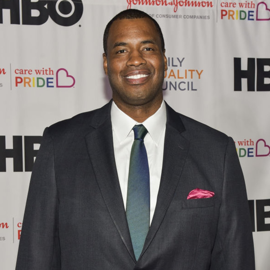 бившият баскетболист Джейсън Колинс който се оттегли от НБА през