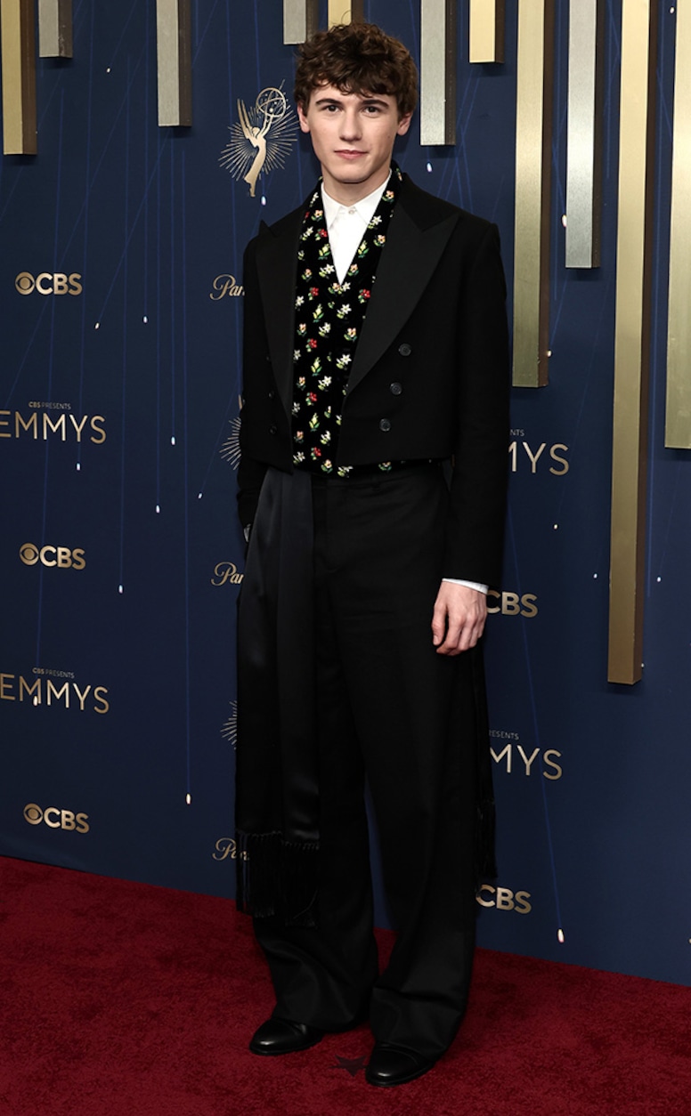 Sam Nivola Arrives at Emmys 2025