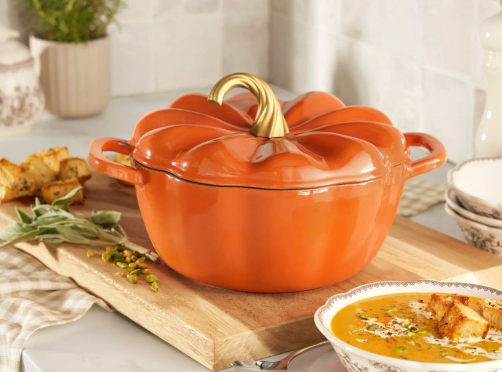 SHOP Walmart’s $37 Pumpkin Dutch Oven Looks Just Like the Expensive One