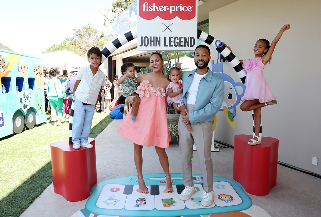 John Legend, Chrissy Teigen, Miles Stephens, Luna Stephens, Esti Stephens, Wren Stephens, Kids