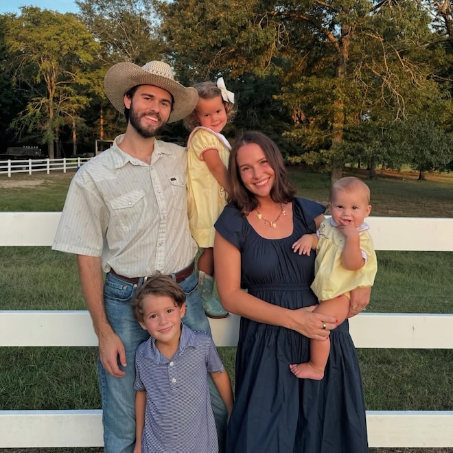 John Luke Robertson, Mary Kate Robertson and Kids