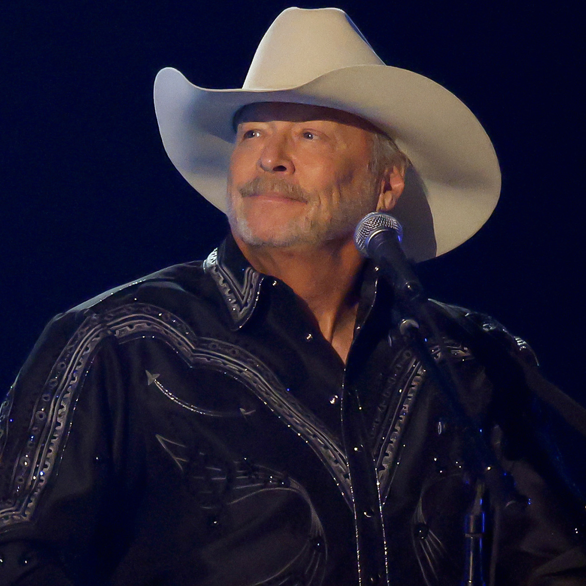 Alan Jackson Announces Last-Ever Concert Amid Health Battle
