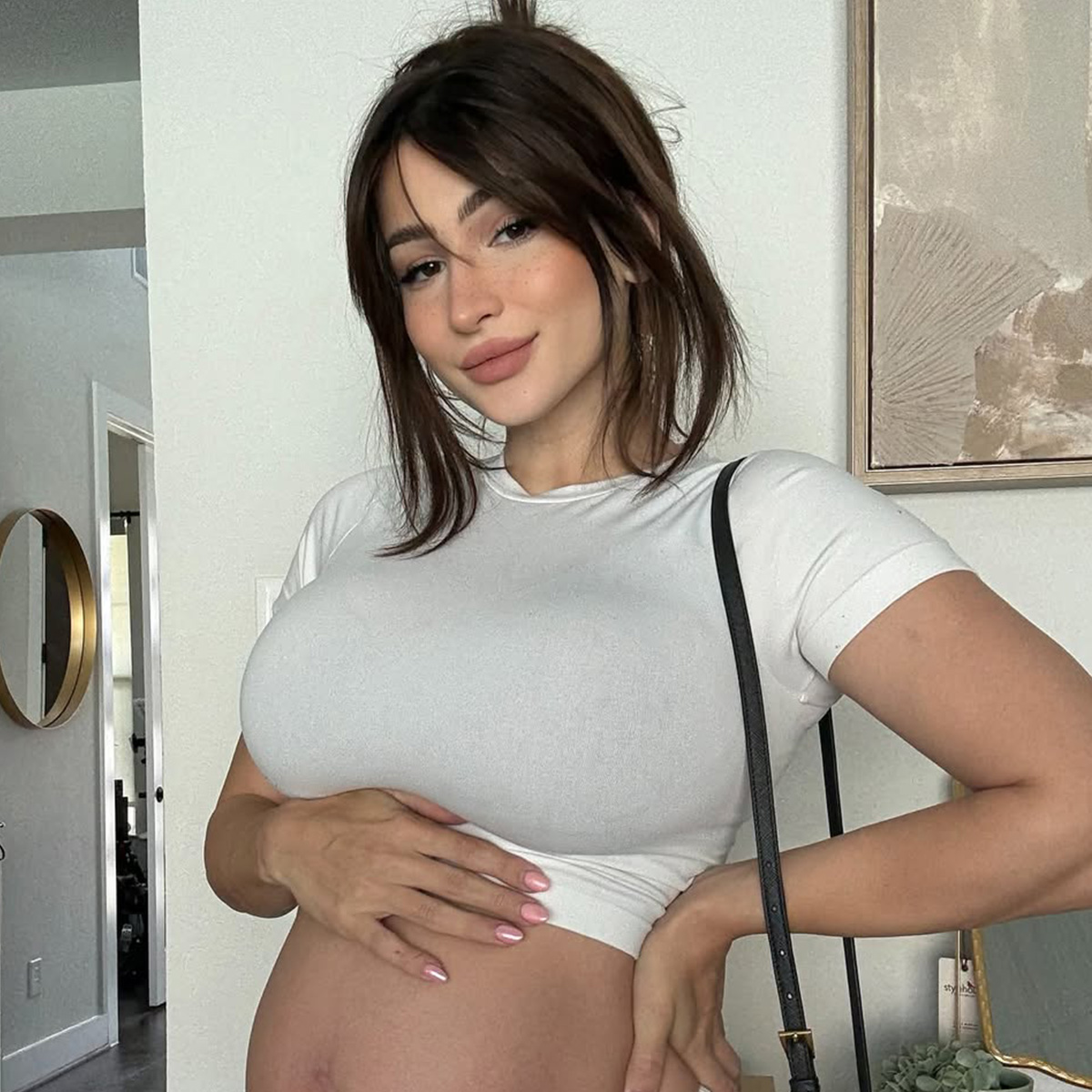 Twitch Streamer Fandy Gives Birth to Her Baby While Live