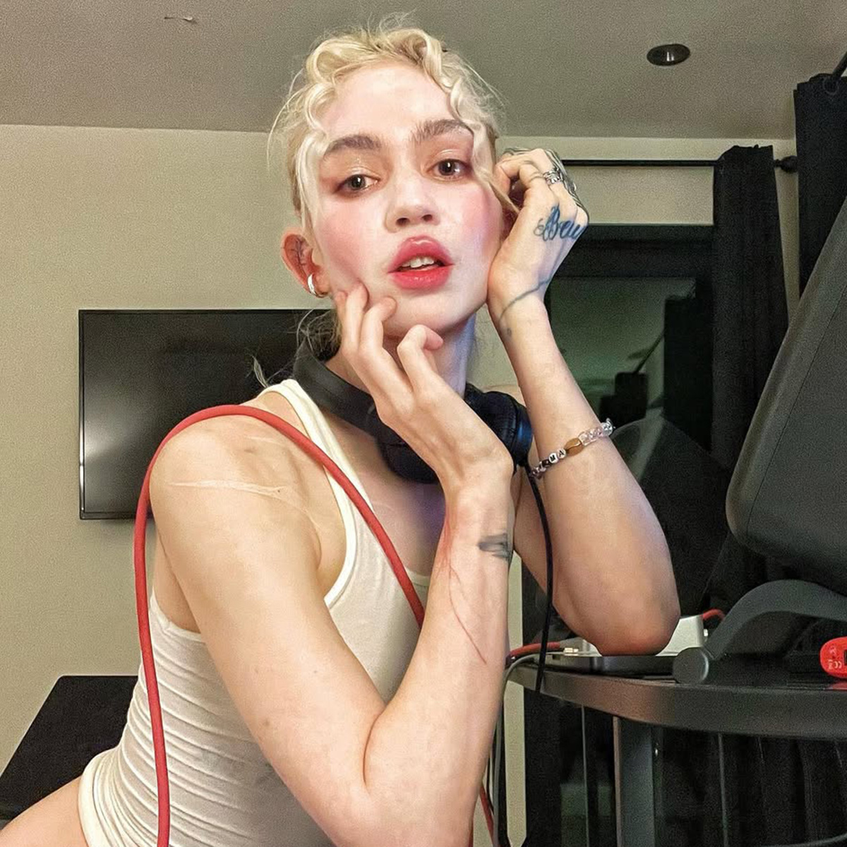 Grimes Unveils Large Face Tattoo thumbnail