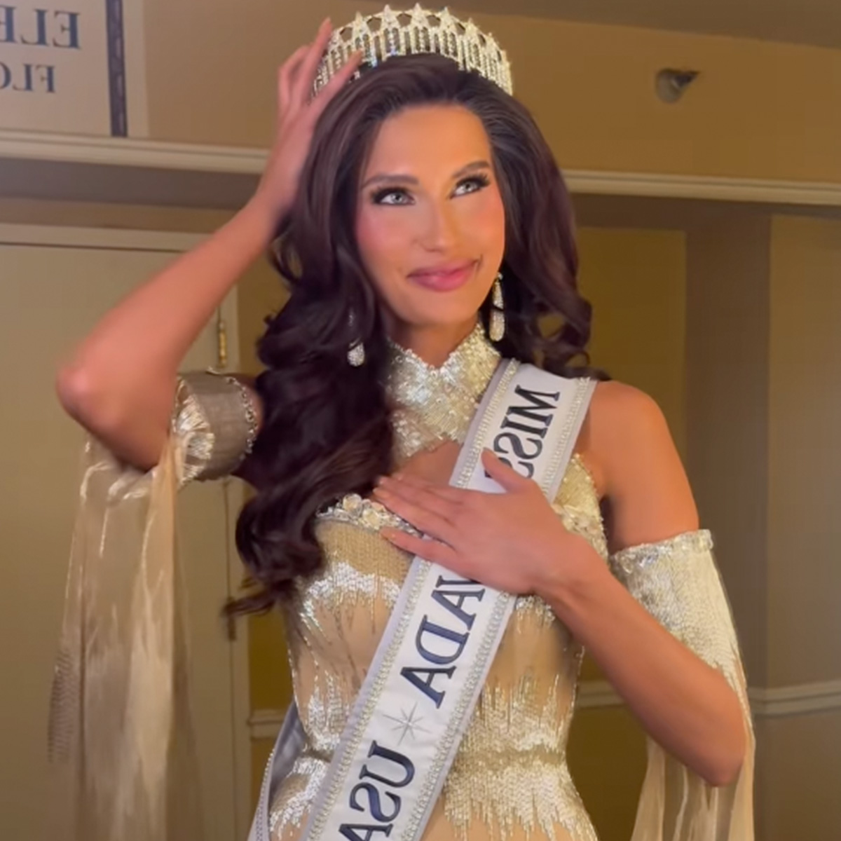 Miss Nevada USA Mary Sickler, Who Has Alopecia, Ditches Wig in Powerful Onstage Moment