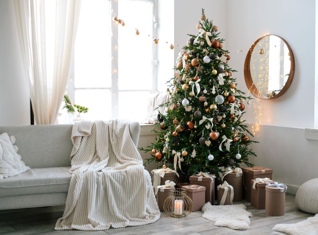 Holiday Decor Main.jpg