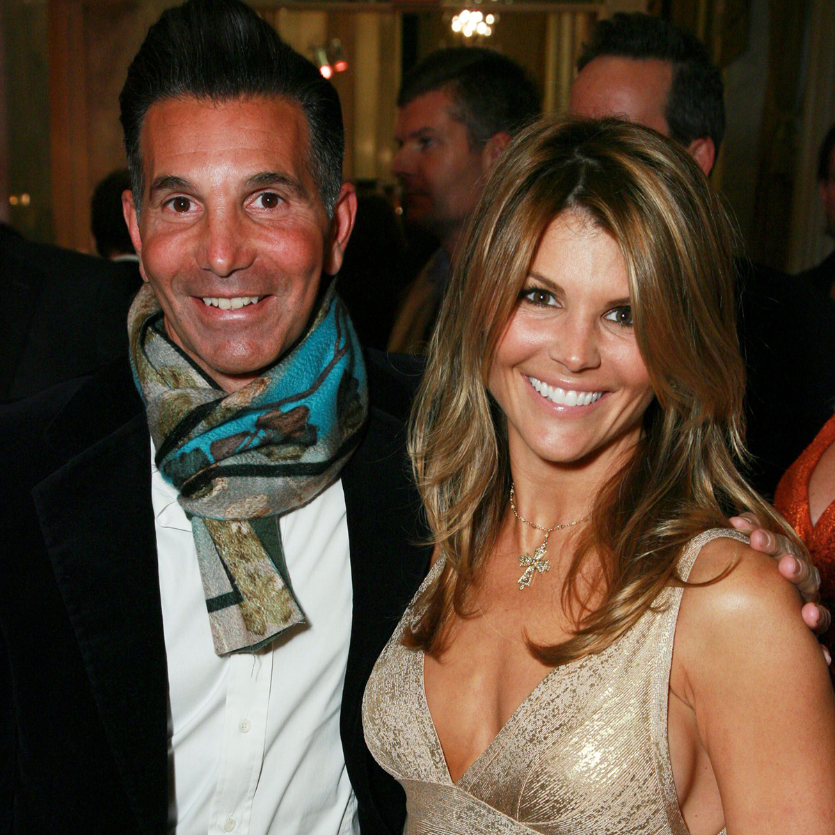 Lori Loughlin, Mossimo Giannulli Sell $14.9 Million Mansion Amid Split