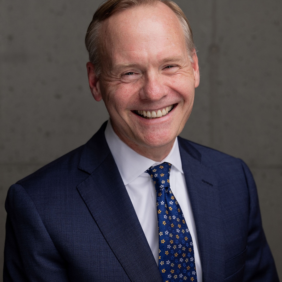 El copresentador de CBS Evening News, John Dickerson, deja CBS News El copresentador de CBS Evening News, John Dickerson, deja CBS News