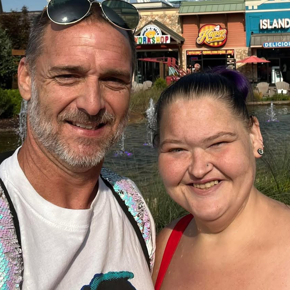 1000-Lb. Sisters' Amy Slaton Marries Brian Lovvorn on Halloween