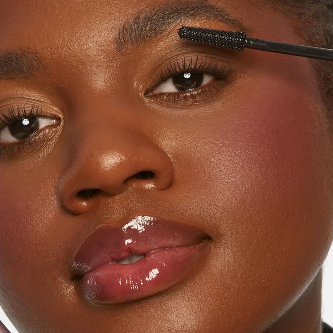 Mascara That Won’t Run, Smudge, or Flake, According to Amazon Shoppers Mascara That Won’t Run, Smudge, or Flake, According to Amazon Shoppers