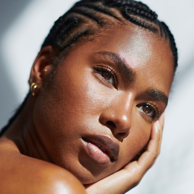 SHOP 10 Skin Illuminators and Highlighters With Top Customer Reviews