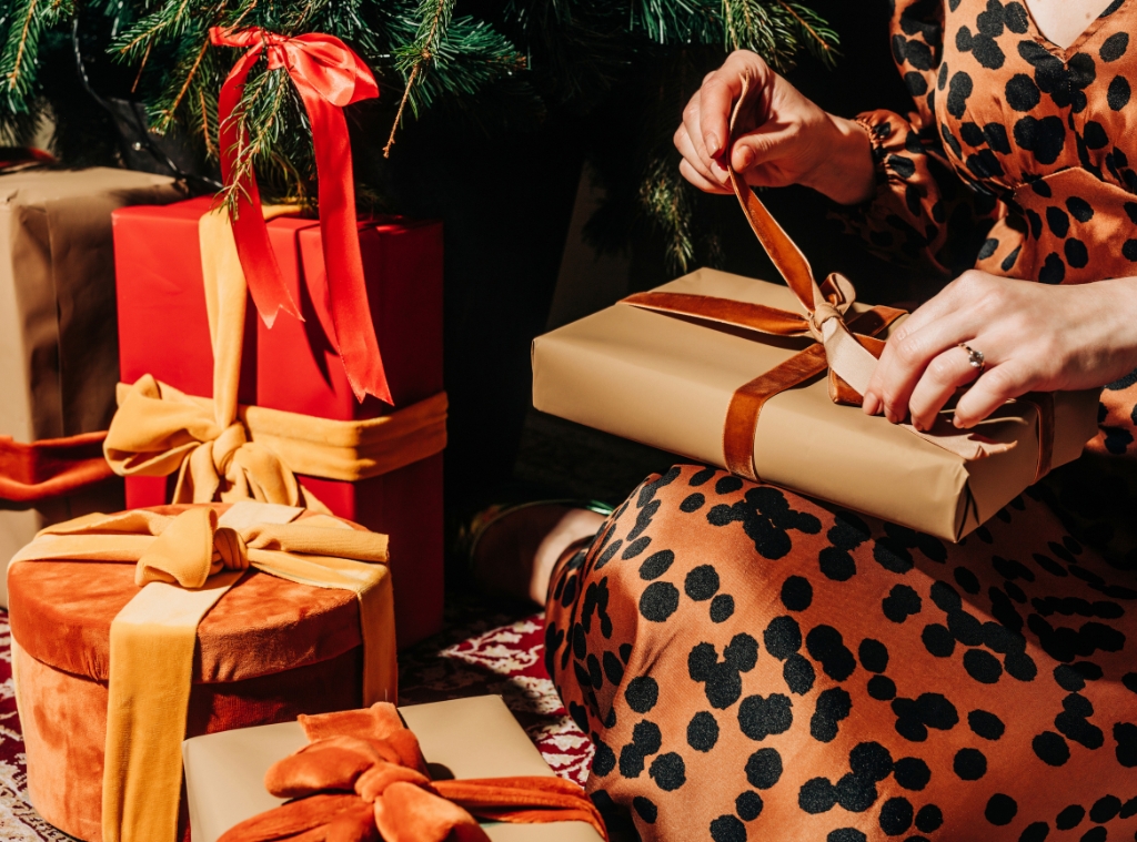 Shop Amazon Gifts Under 60_1024x759.jpg