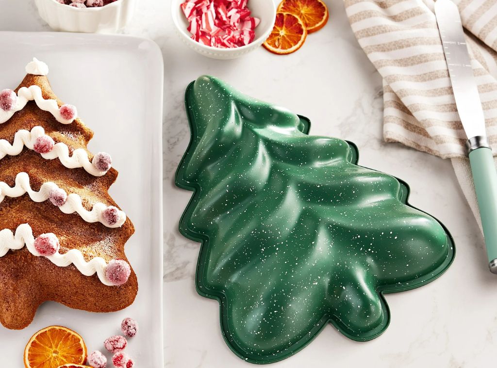 Pioneer Girl Holiday Essential.jpg