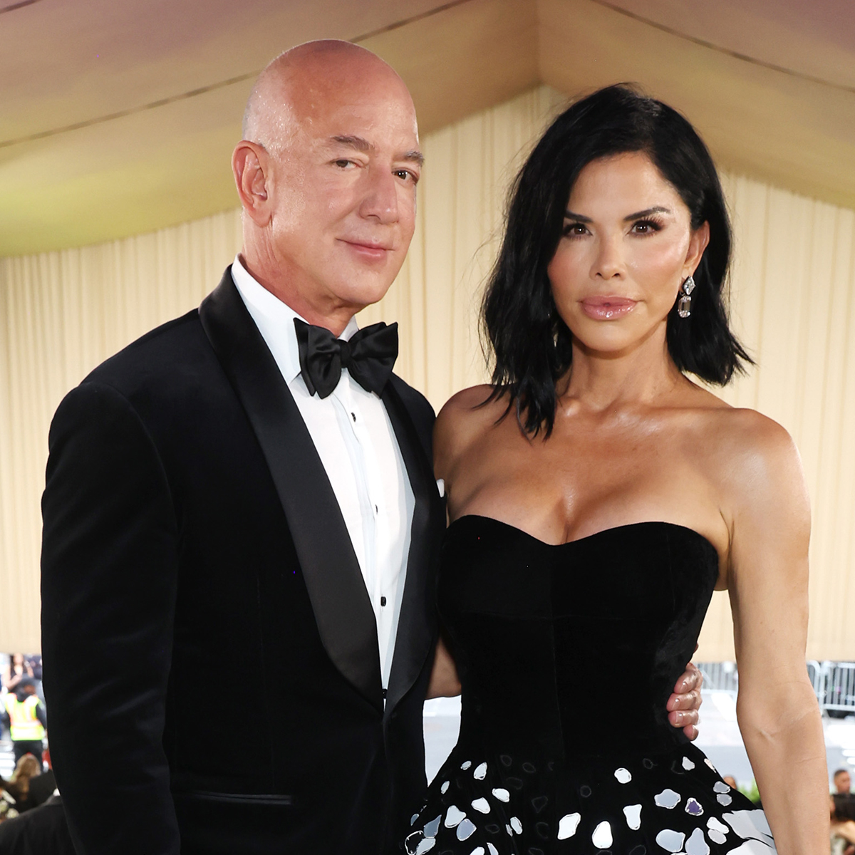 Met Gala 2026: Jeff Bezos and Lauren Sánchez Bezos' Roles Revealed thumbnail