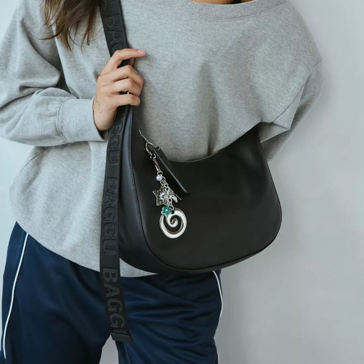 The Cutest Crescent Bags You’ll Wear With Every Outfit thumbnail