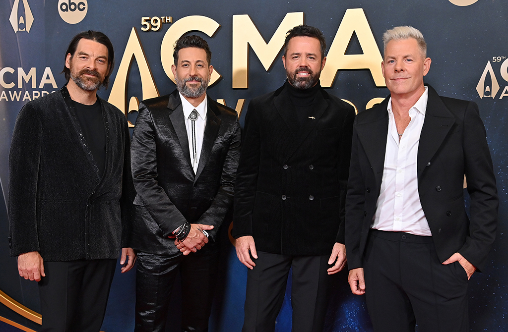Old Dominion arrives at the CMA Awards 2025 red carpet