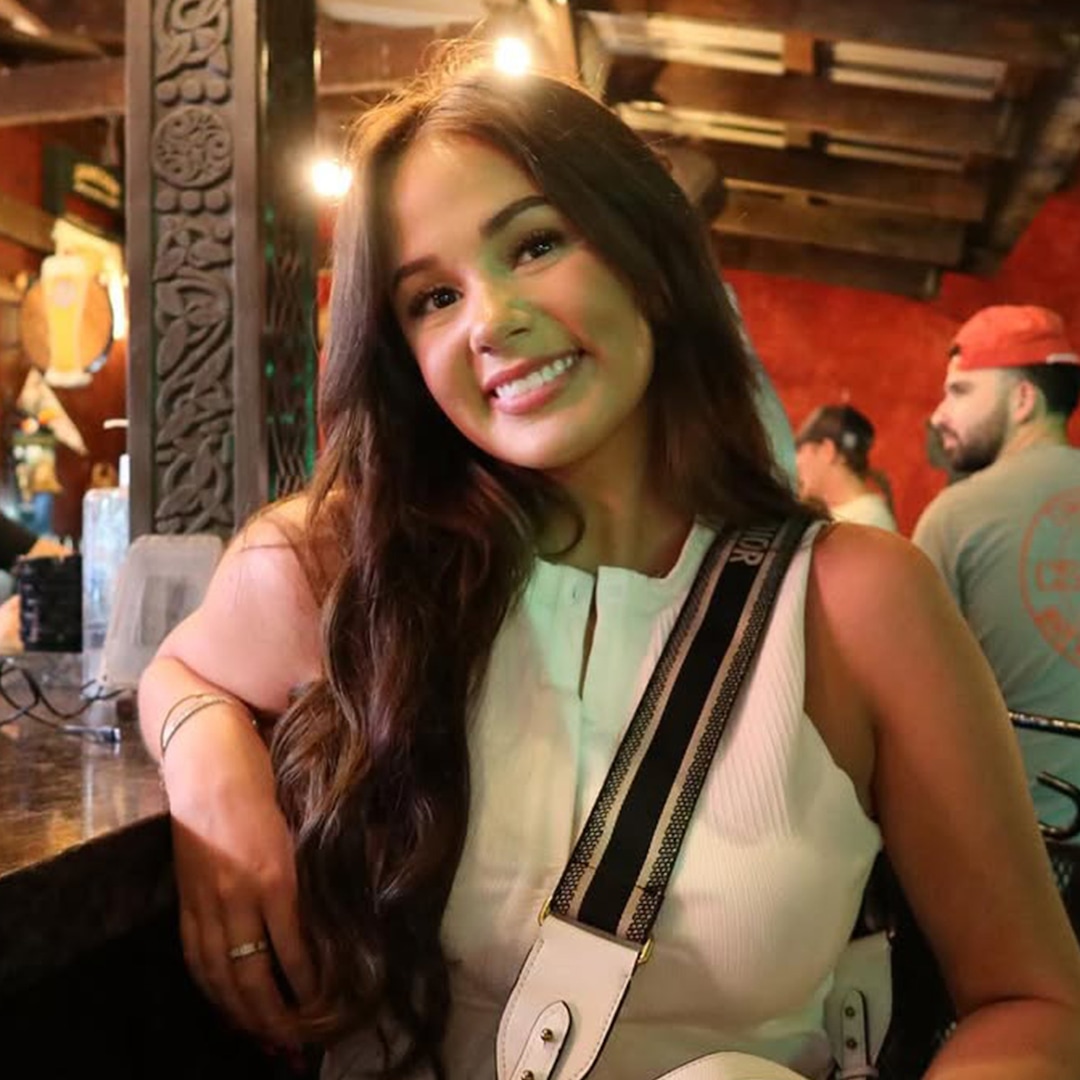 Дъщерята на Bachelorette Alum Emily Maynard Рики Хендрик която обяви бременността