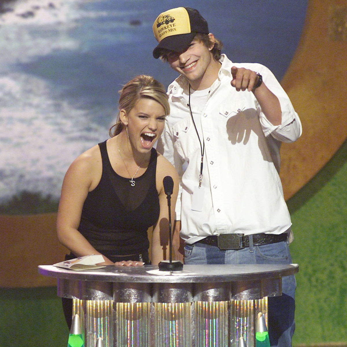 Jessica Simpson, Ashton Kutcher, 2001