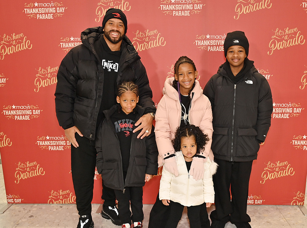 Russell Wilson, Thanksgiving