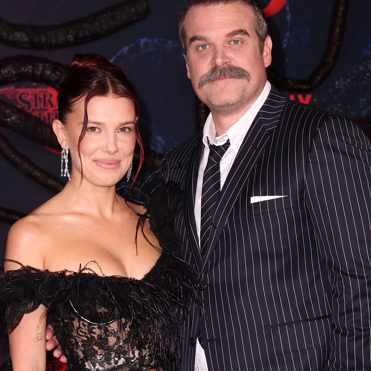 Защо Мили Боби Браун и Дейвид Харбър пропуснаха събитието на Stranger Things в Ню Йорк