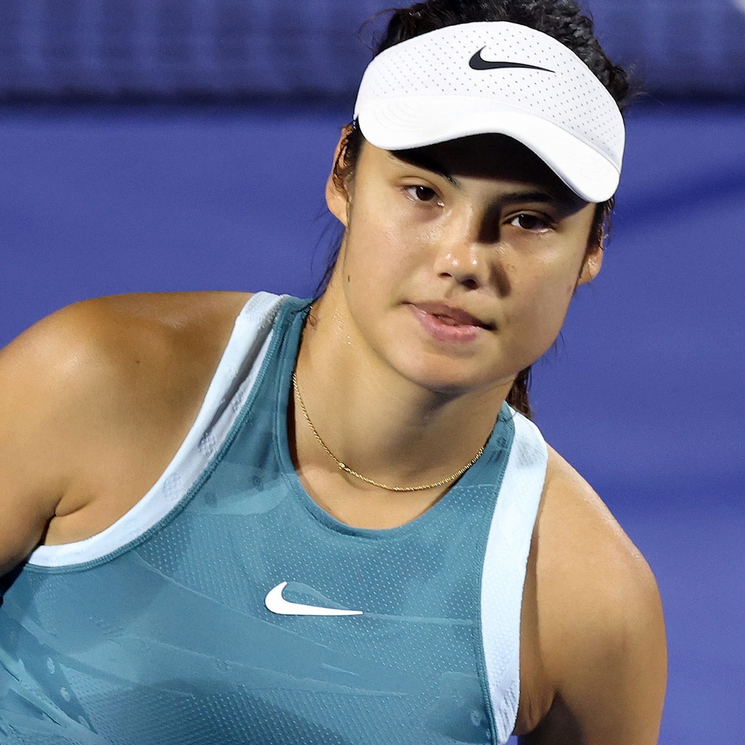 Tennis Star Emma Raducanu Cries After Spectator's