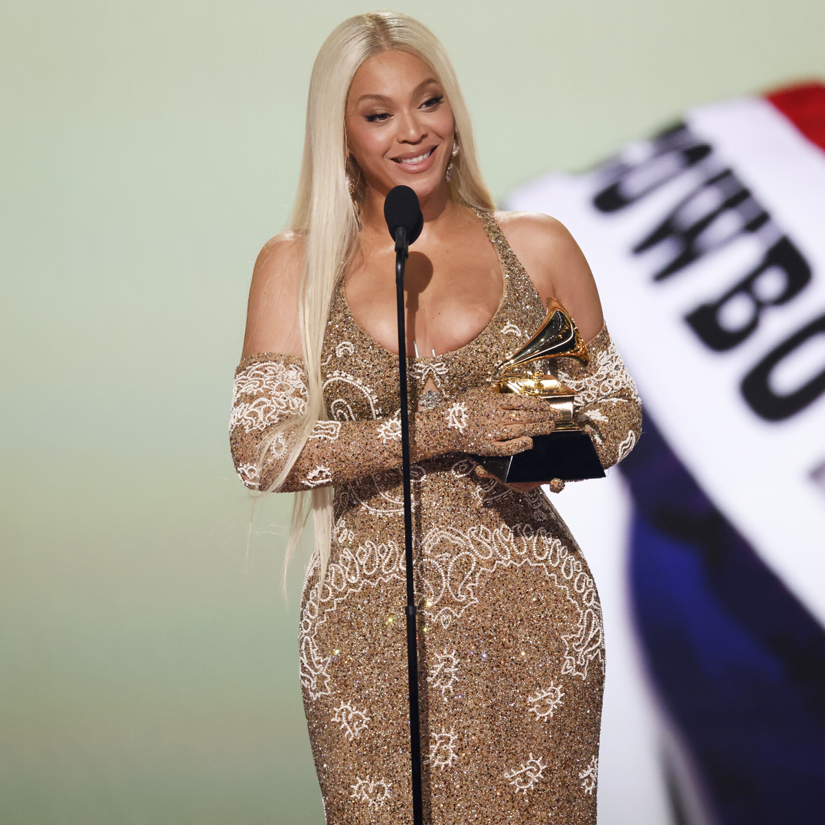 Beyoncé Shares Shoutout to Daughter Rumi After Album of the Year Win