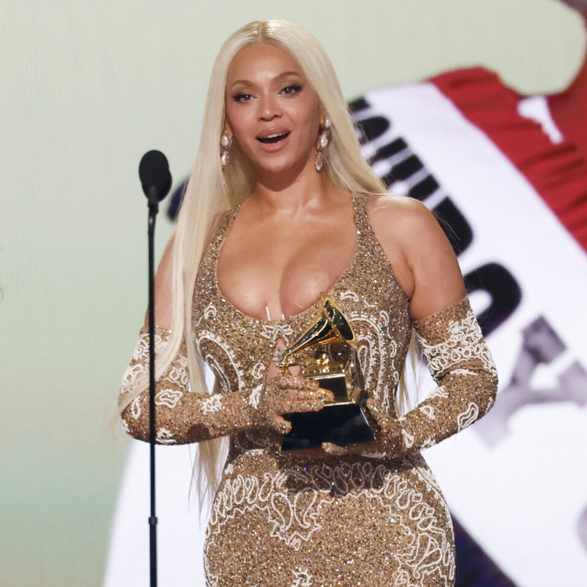 Proof Beyoncé Nearly Missed Historic Grammys Win With Late Entrance