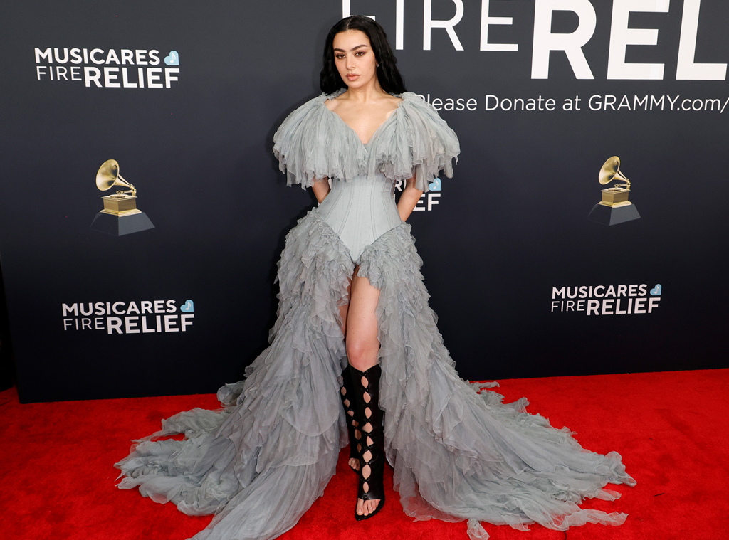 Charli XCX arrives at the Grammys 2025 red carpet