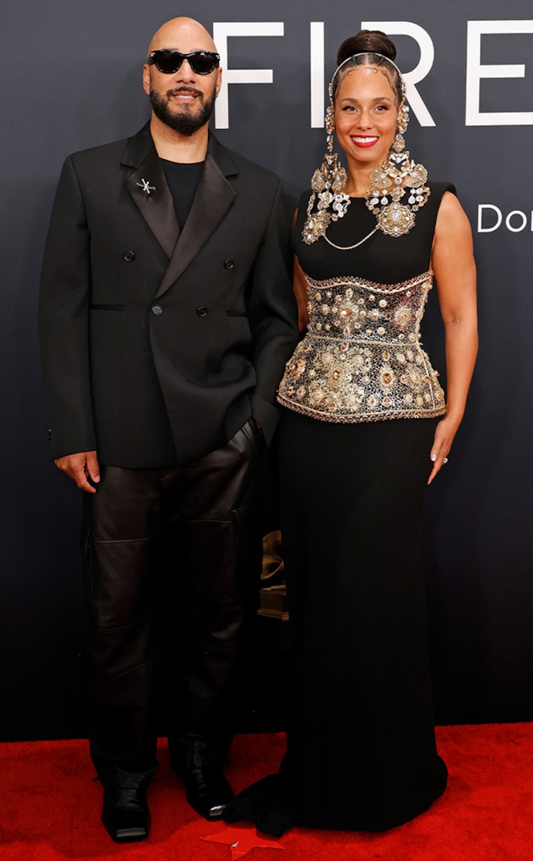 10 PASANGAN ROMANTIS YANG MENYERIKAN ANUGERAH GRAMMY 2025