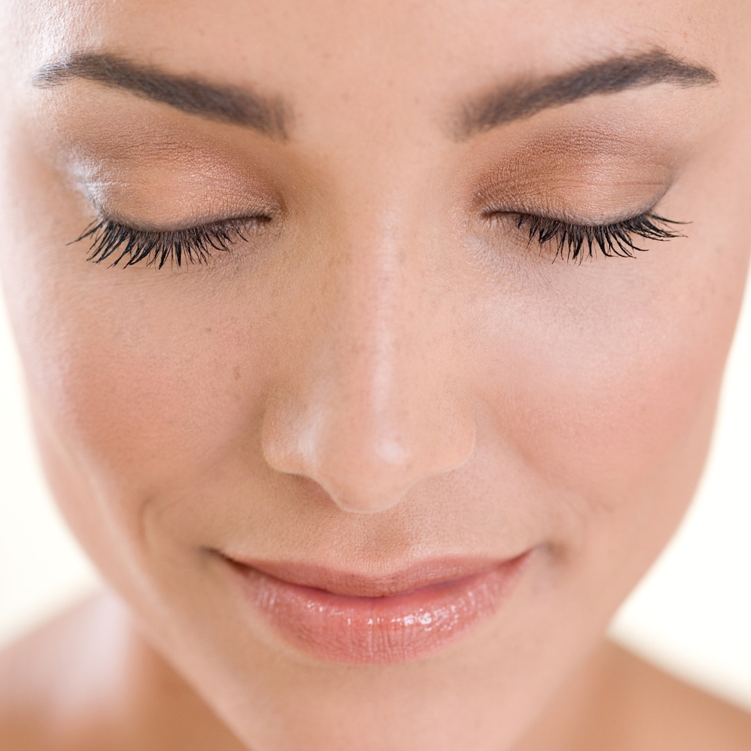 Benefit Mascara 2 for the Price of 1 Deal: Get Longer, Fuller Lashes That Last for 24 Hours – E! Online Benefit Mascara 2 for the Price of 1 Deal: Get Longer, Fuller Lashes That Last for 24 Hours – E! Online