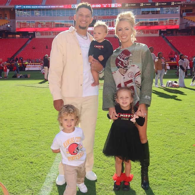 Brittany Mahomes and Patrick Mahomes with their kids