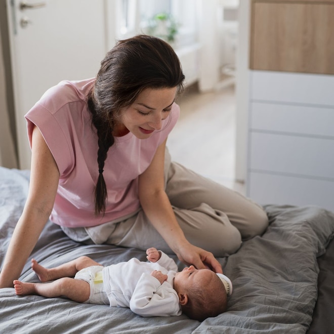 New Mom Gift Guide Thumb.jpg